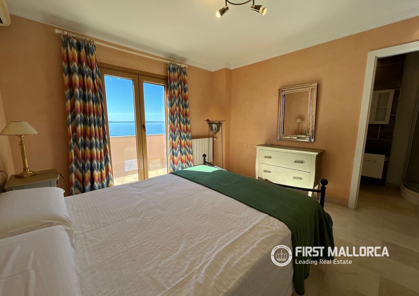 Pareado de 3 habitaciones en Aucanada en venta con piscina garaje - 2.500.000 € (Ref: 9716724)