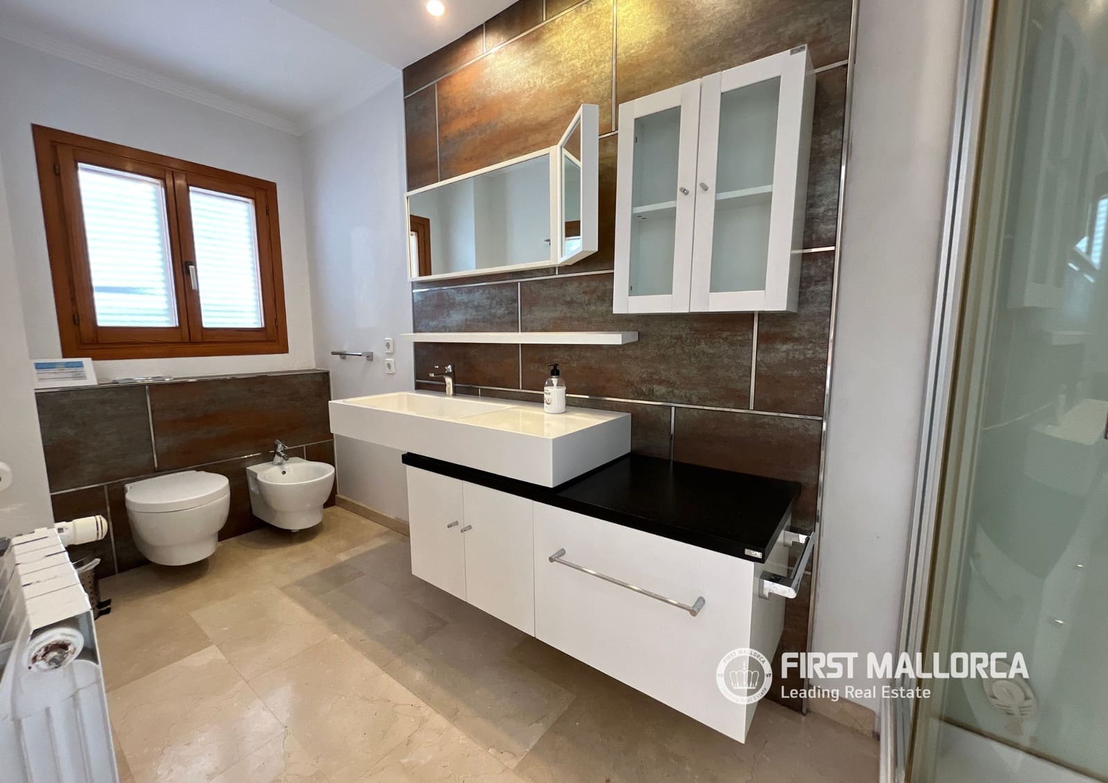 Pareado de 3 habitaciones en Aucanada en venta con piscina garaje - 2.500.000 € (Ref: 9716724)