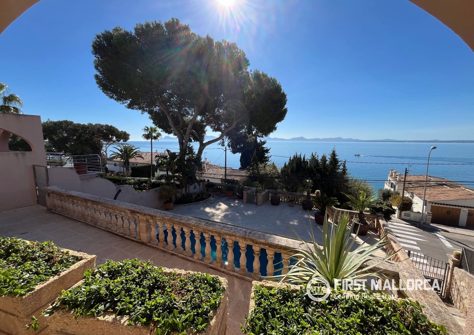 Pareado de 3 habitaciones en Aucanada en venta con piscina garaje - 2.500.000 € (Ref: 9716724)