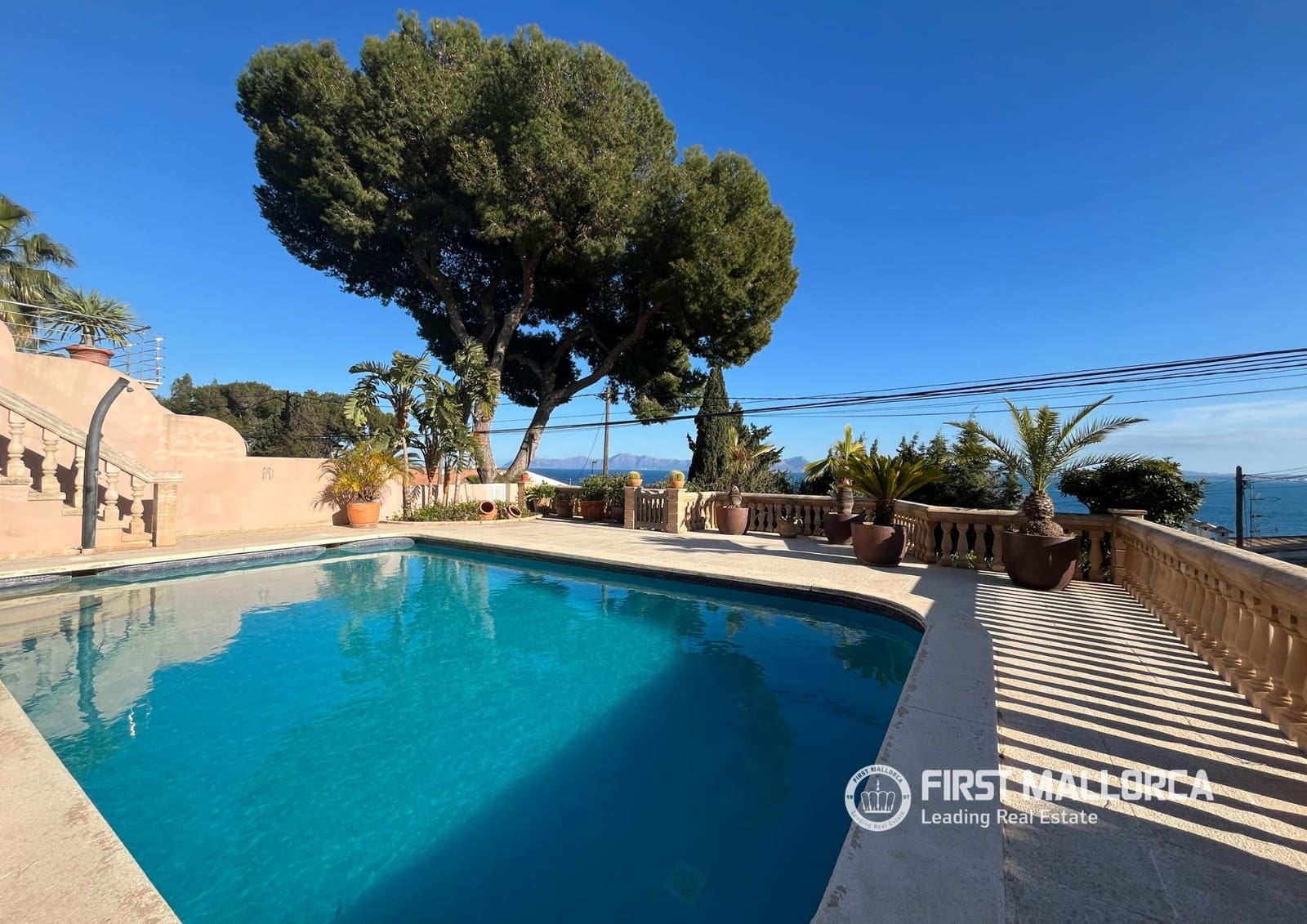 Pareado de 3 habitaciones en Aucanada en venta con piscina garaje - 2.500.000 € (Ref: 9716724)