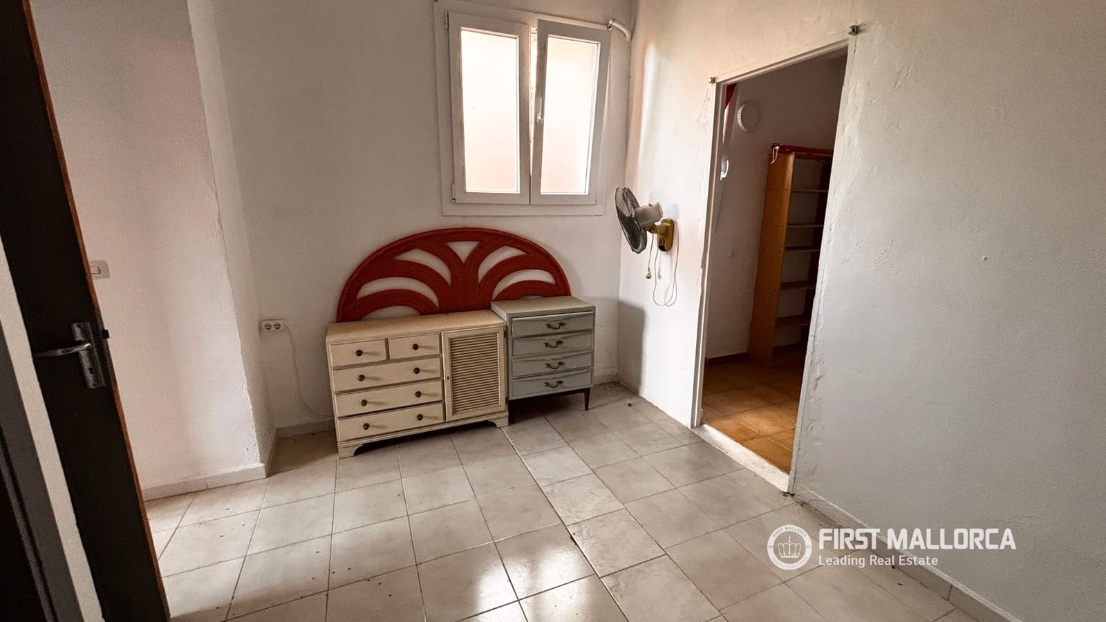 8 bedroom Villa for sale in Santa Ponsa with garage - € 1,100,000 (Ref: 9716726)