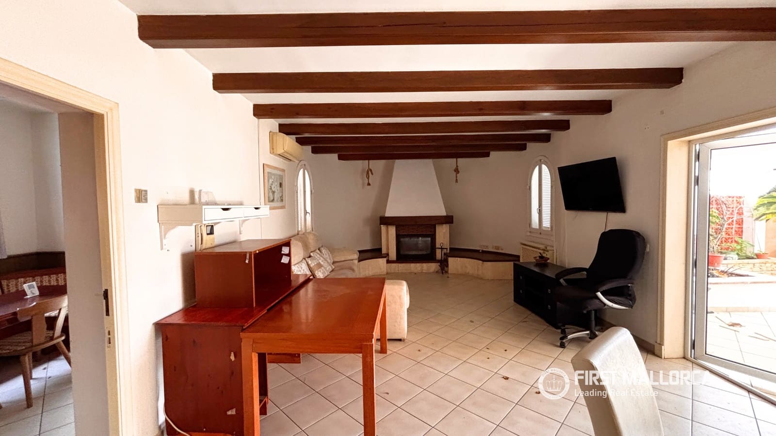 8 bedroom Villa for sale in Santa Ponsa with garage - € 1,100,000 (Ref: 9716726)