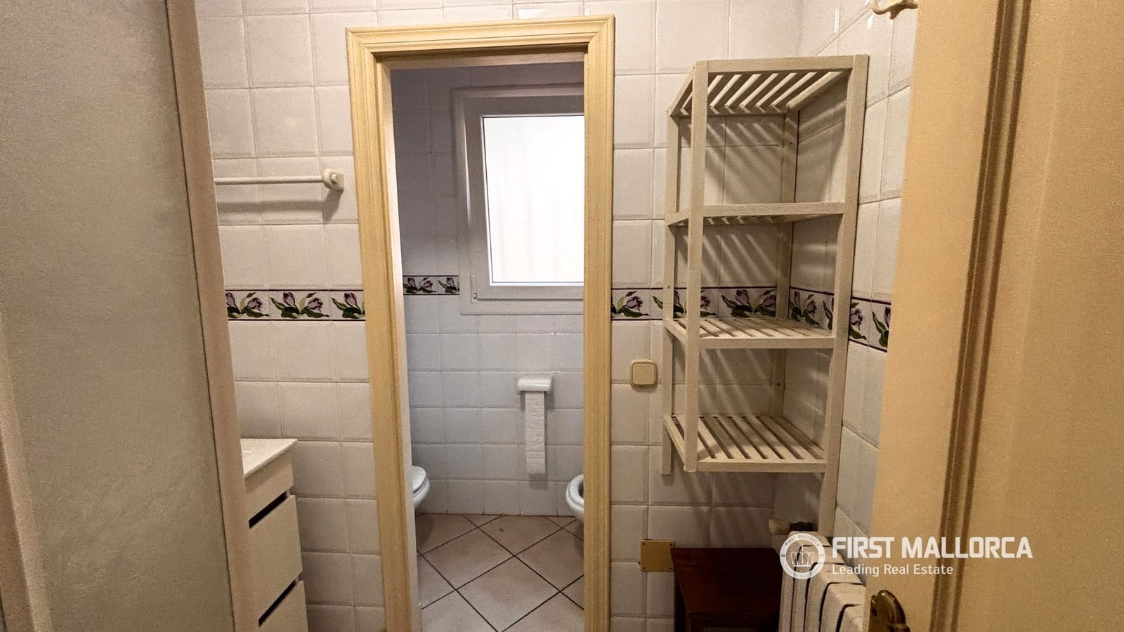 8 bedroom Villa for sale in Santa Ponsa with garage - € 1,100,000 (Ref: 9716726)