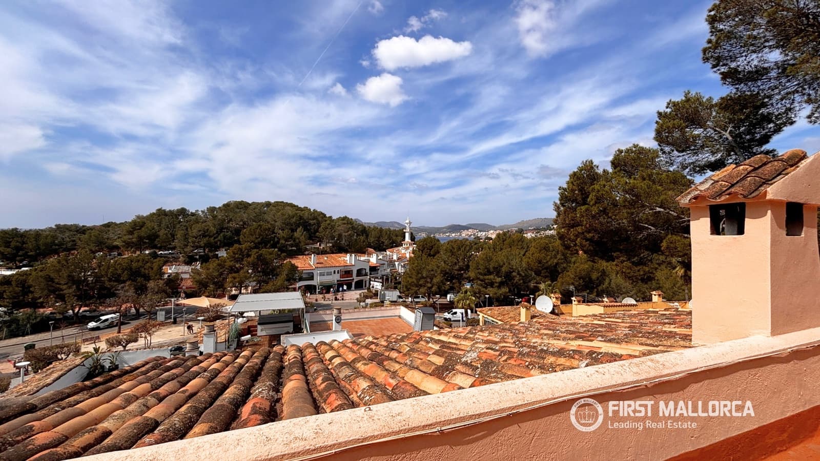 8 bedroom Villa for sale in Santa Ponsa with garage - € 1,100,000 (Ref: 9716726)