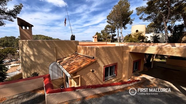 8 slaapkamer Villa te koop in Santa Ponsa, Calvià met garage - € 1.100.000 (Ref: 9716726)