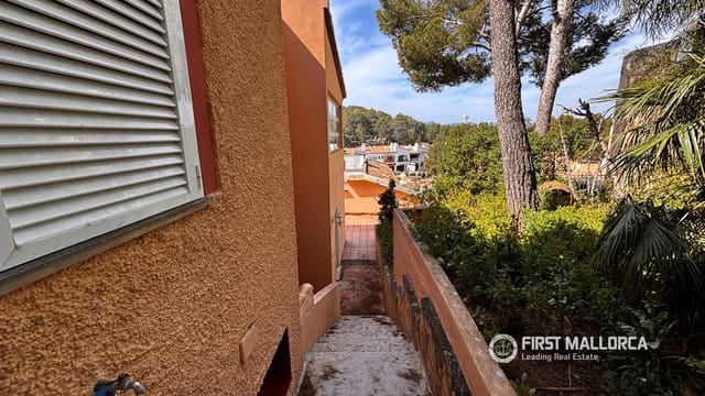 8 slaapkamer Villa te koop in Santa Ponsa, Calvià met garage - € 1.100.000 (Ref: 9716726)