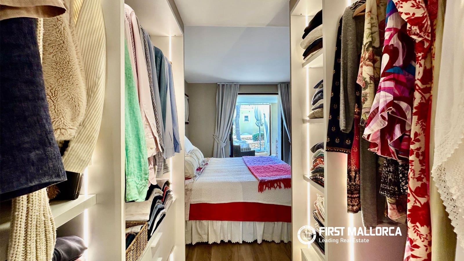 3 sovrum Lägenhet att hyra i Santa Ponsa med garage - 4 500 € (Ref: 9716731)