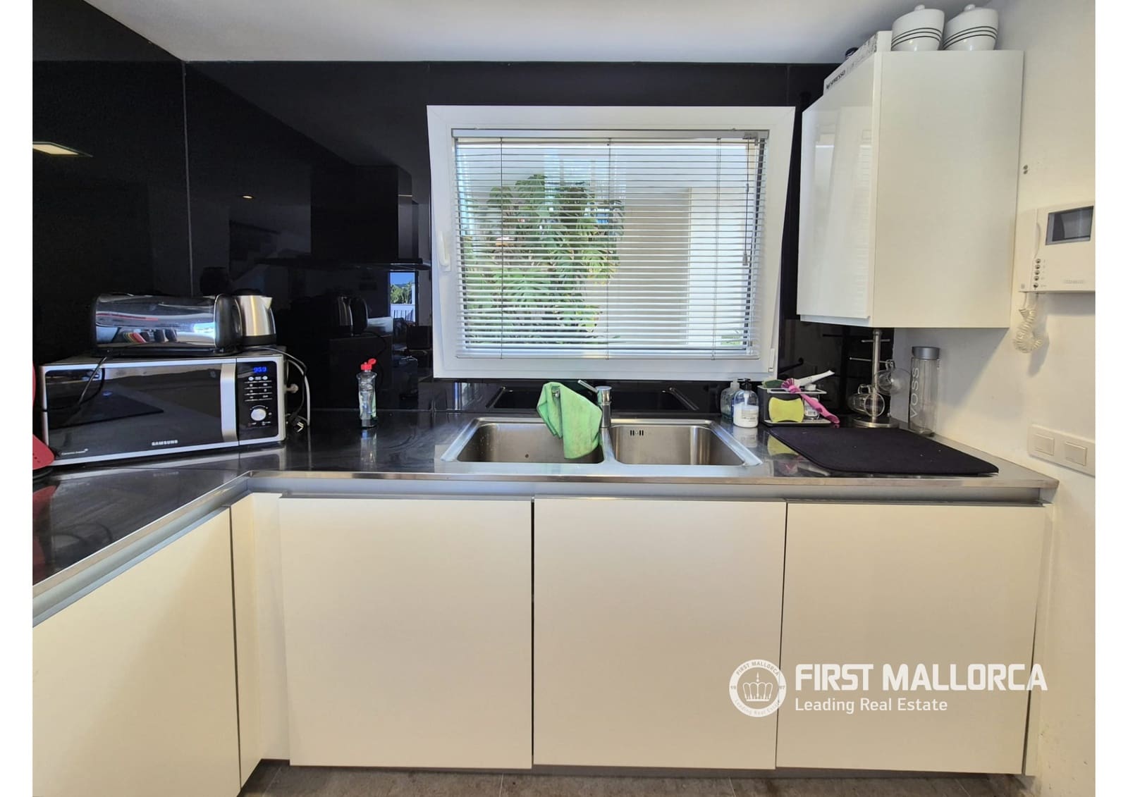 Appartement de 2 chambres à louer à Puerto de Andratx avec garage - 2 500 € (Ref: 9720938)
