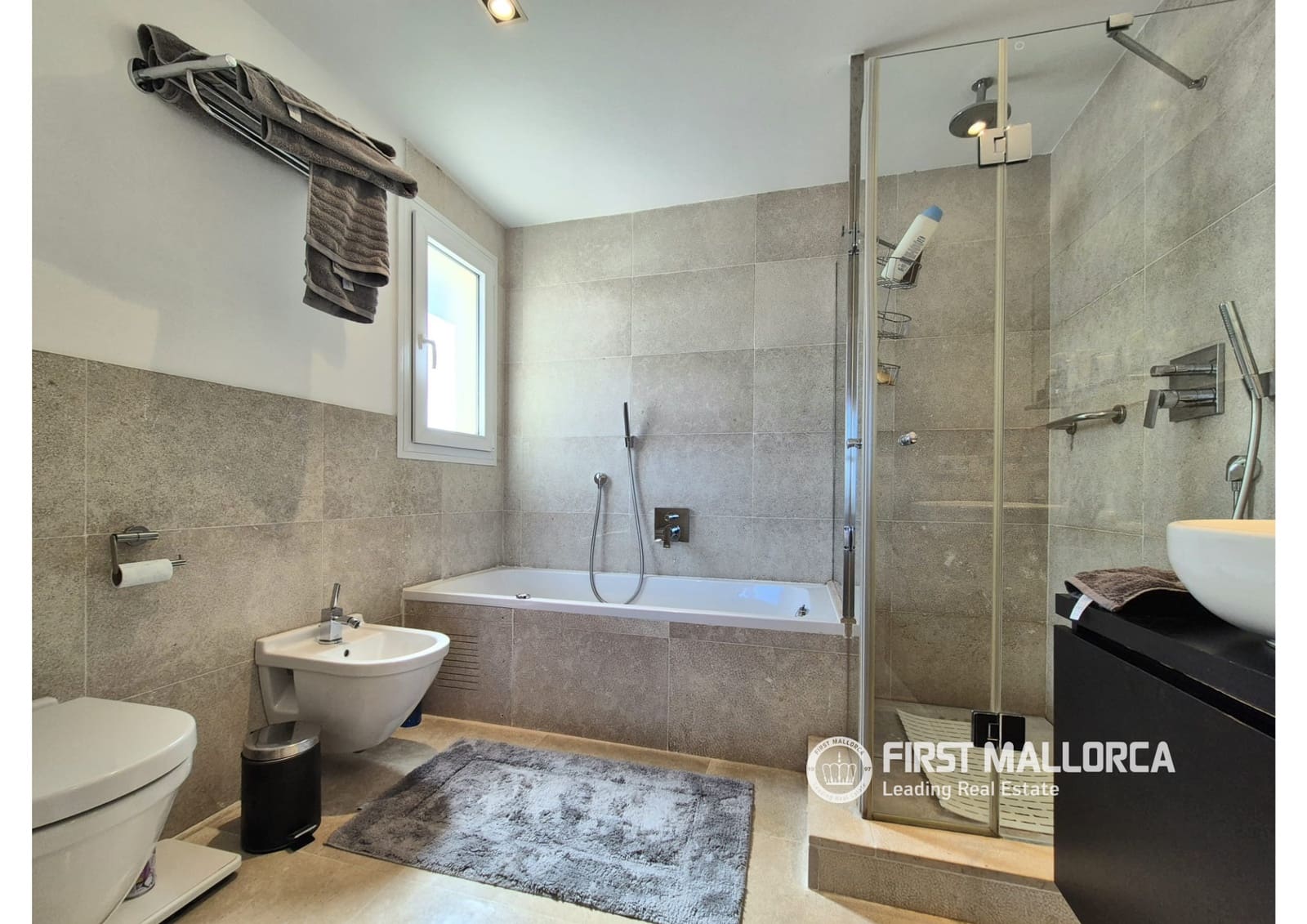 Appartement de 2 chambres à louer à Puerto de Andratx avec garage - 2 500 € (Ref: 9720938)