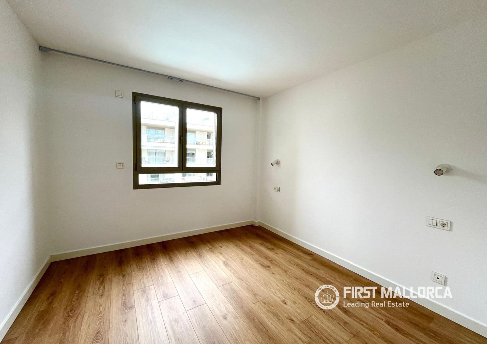 4 sovrum Lägenhet att hyra i Palma de Mallorca med garage - 3 600 € (Ref: 9720939)