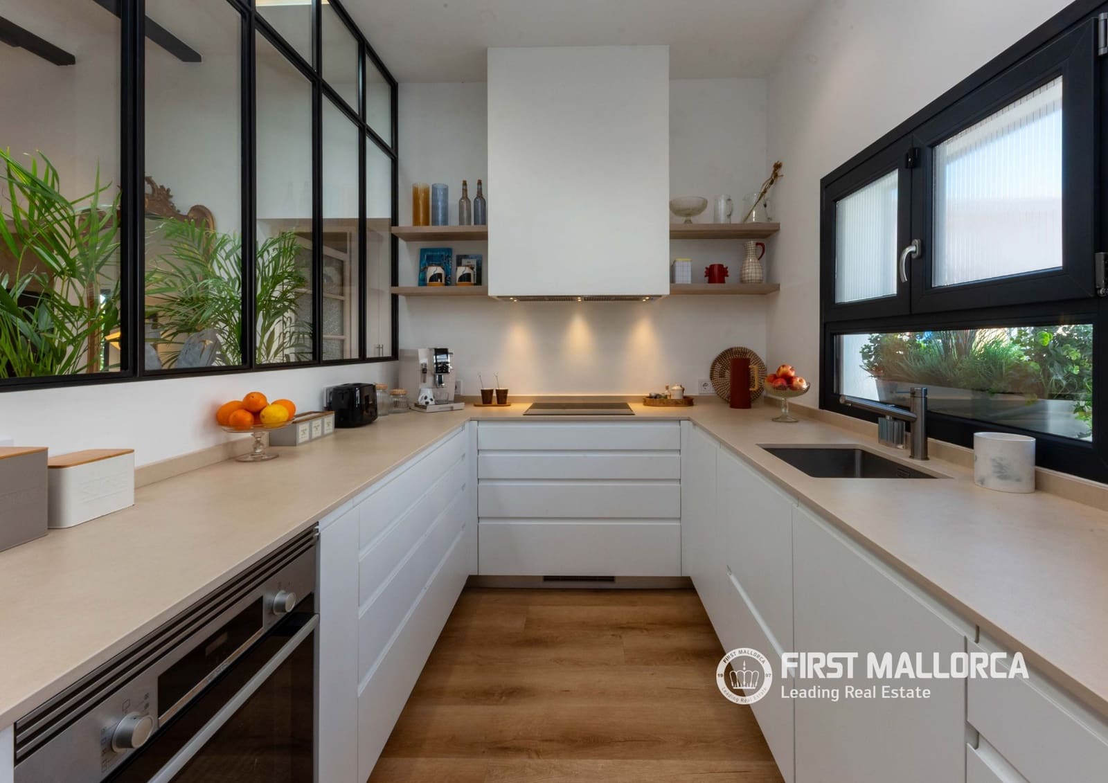 4 bedroom Townhouse for sale in Palma de Mallorca with pool garage - € 2,290,000 (Ref: 9720941)