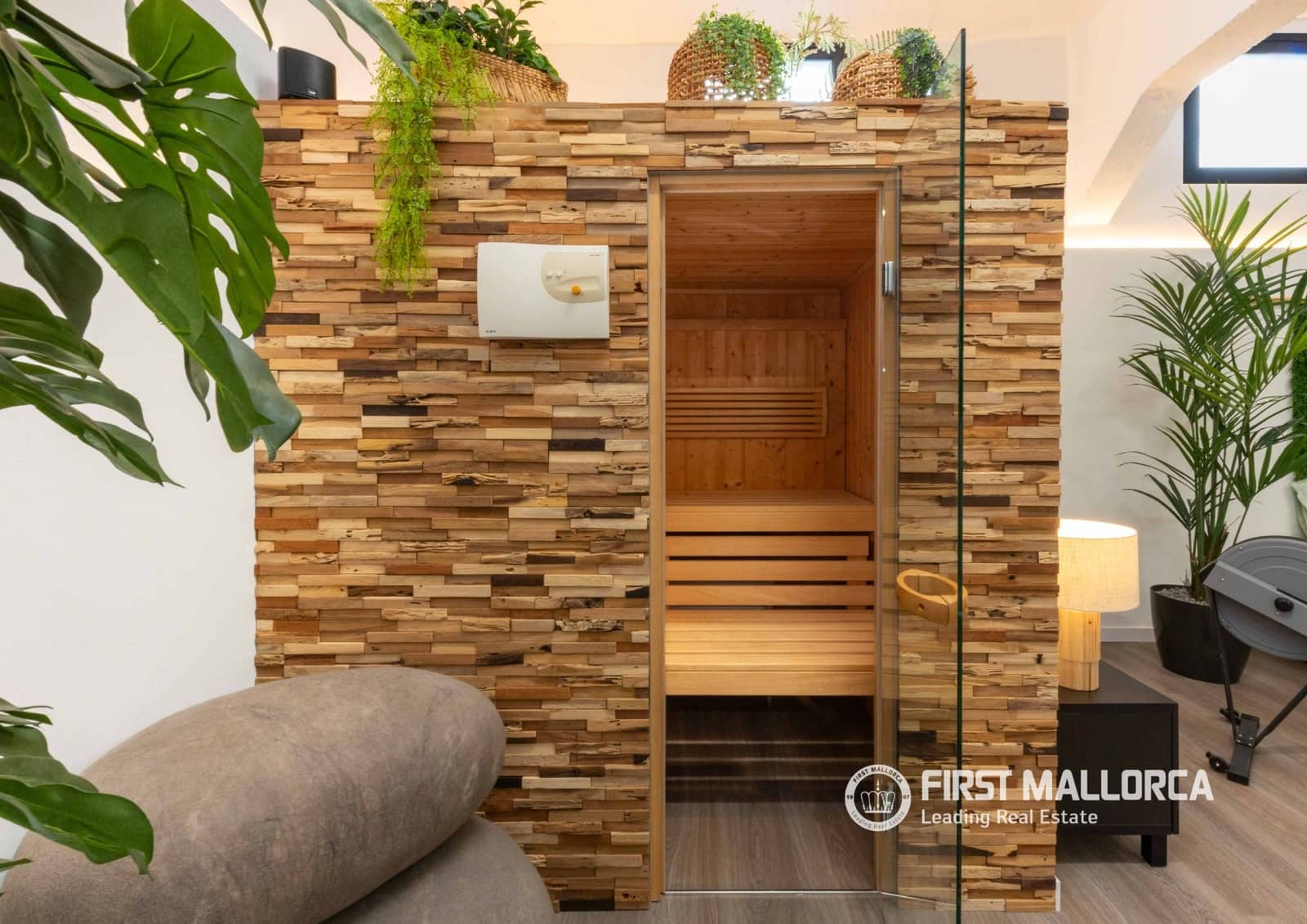 4 bedroom Townhouse for sale in Palma de Mallorca with pool garage - € 2,290,000 (Ref: 9720941)