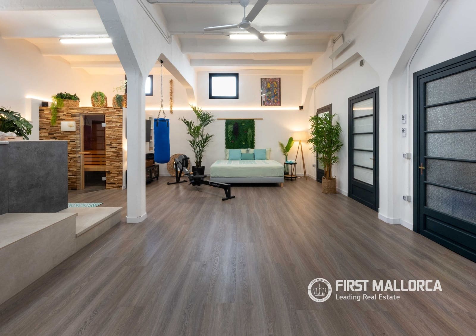 4 bedroom Townhouse for sale in Palma de Mallorca with pool garage - € 2,290,000 (Ref: 9720941)