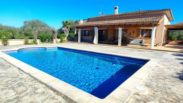 Finca/Maison de Campagne de 4 chambres à louer à Campos avec piscine garage - 3 000 € (Ref: 9720942)