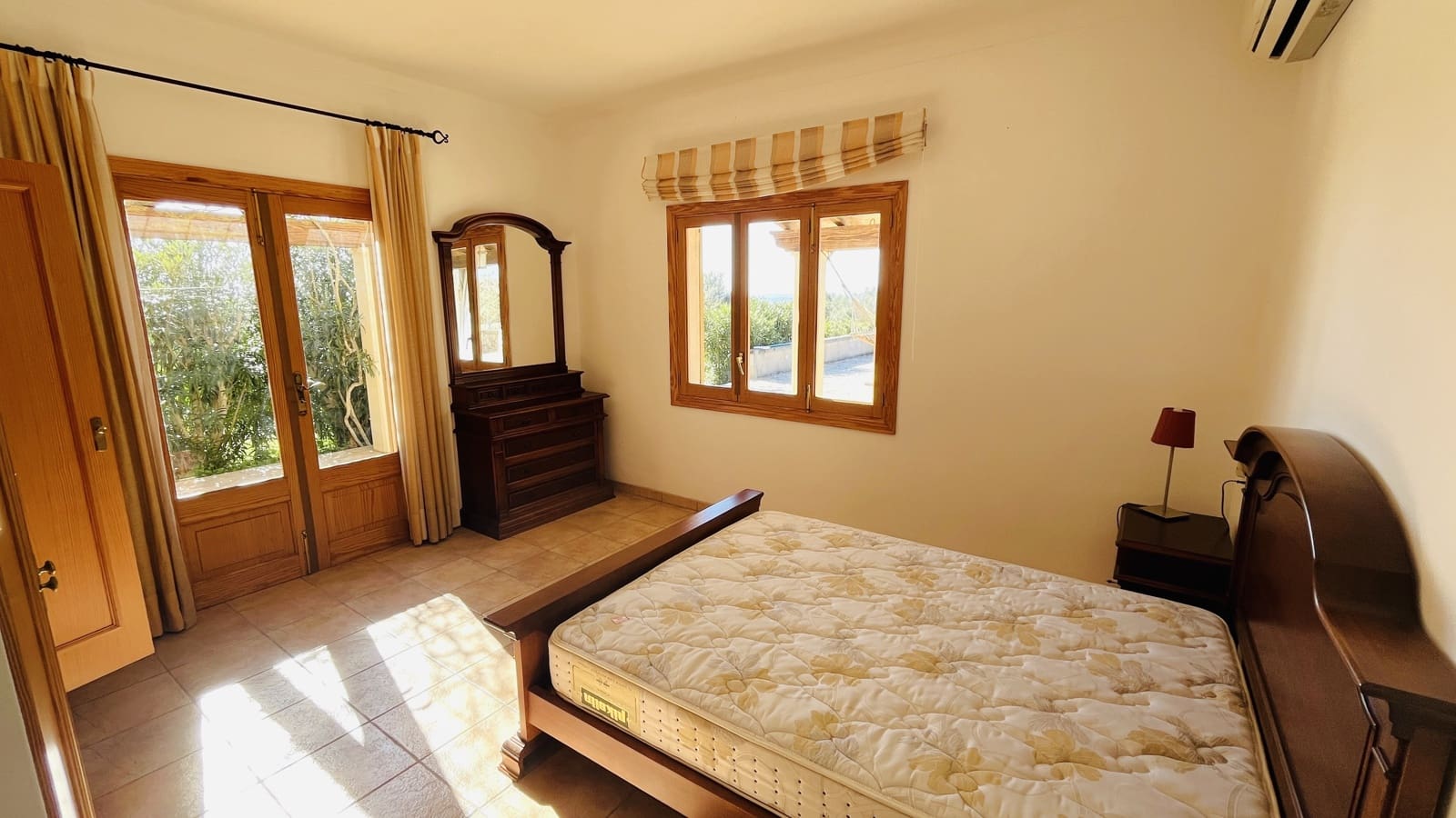 4 bedroom Finca/Country House for rent in Campos with pool garage - € 3,000 (Ref: 9720942)