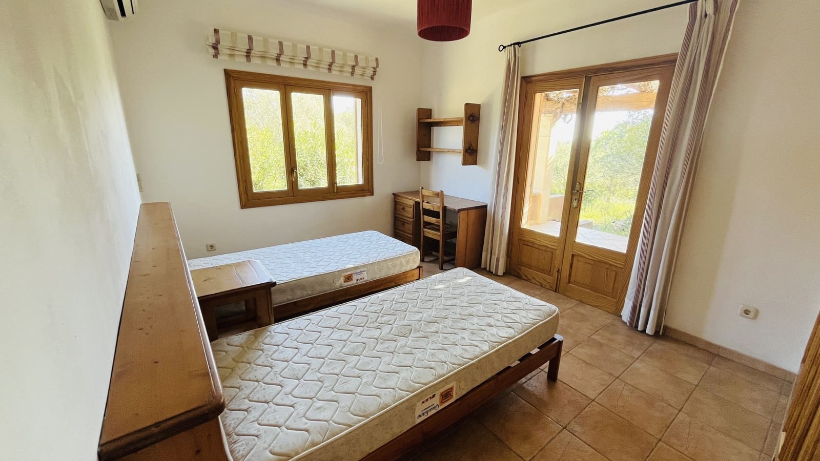 4 bedroom Finca/Country House for rent in Campos with pool garage - € 3,000 (Ref: 9720942)