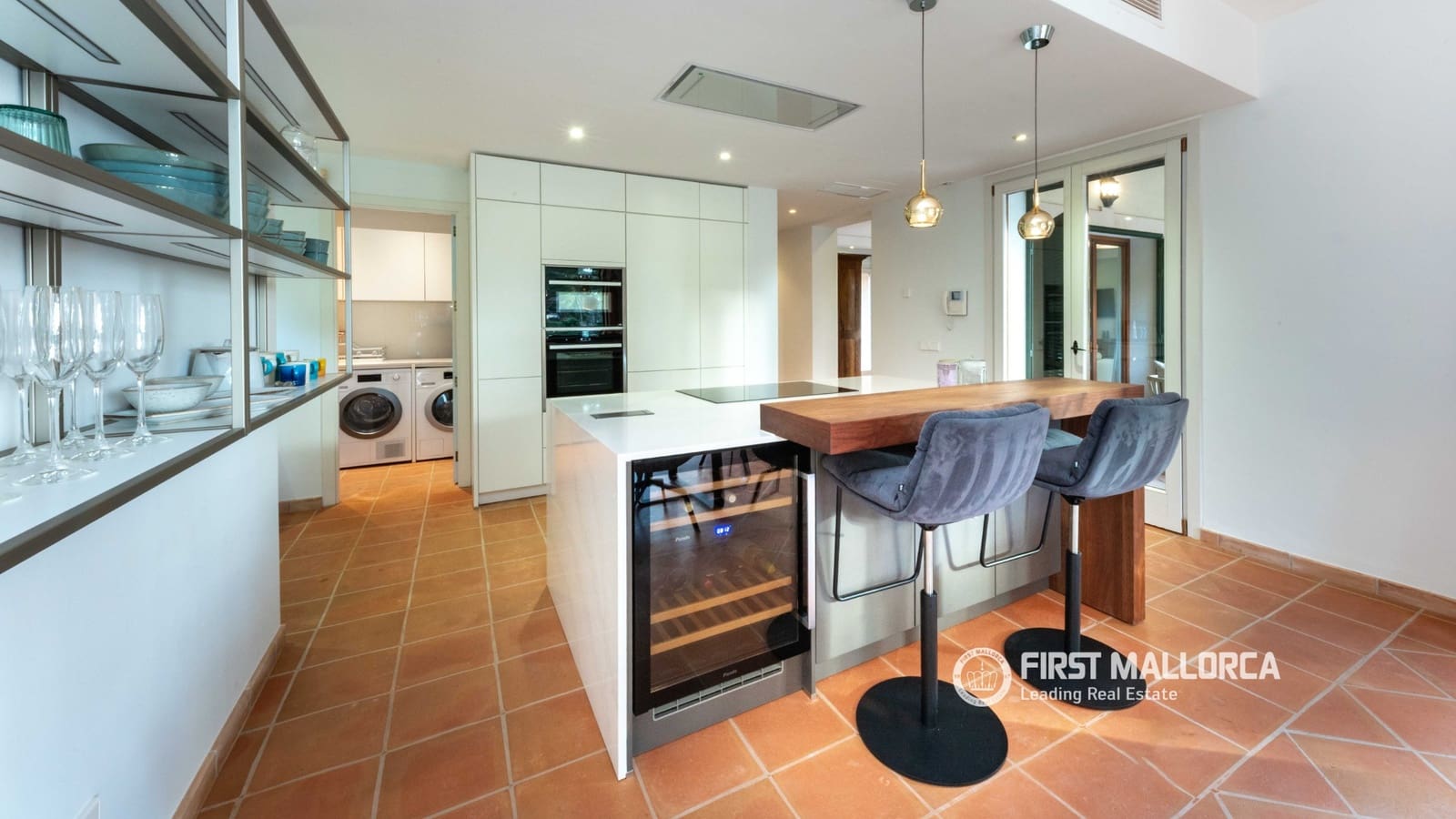 3 soverom Villa til salgs i Santa Ponsa med svømmebasseng garasje - € 2 550 000 (Ref: 9720943)