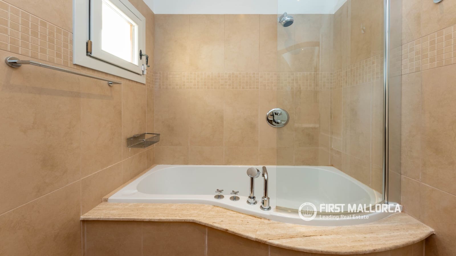 3 soverom Villa til salgs i Santa Ponsa med svømmebasseng garasje - € 2 550 000 (Ref: 9720943)