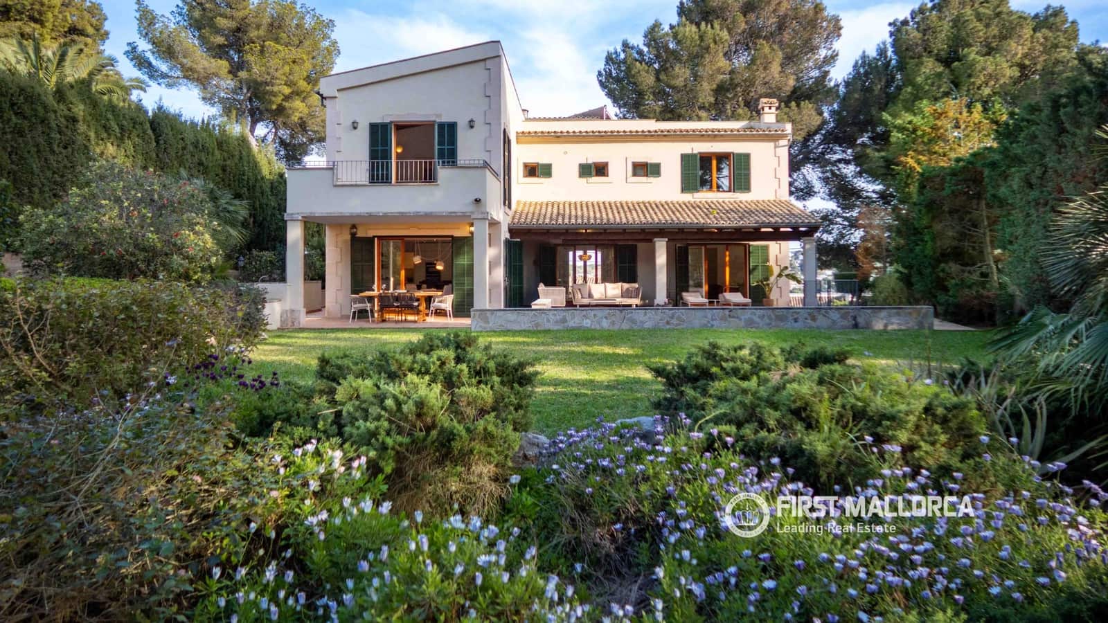 3 soverom Villa til salgs i Santa Ponsa med svømmebasseng garasje - € 2 550 000 (Ref: 9720943)