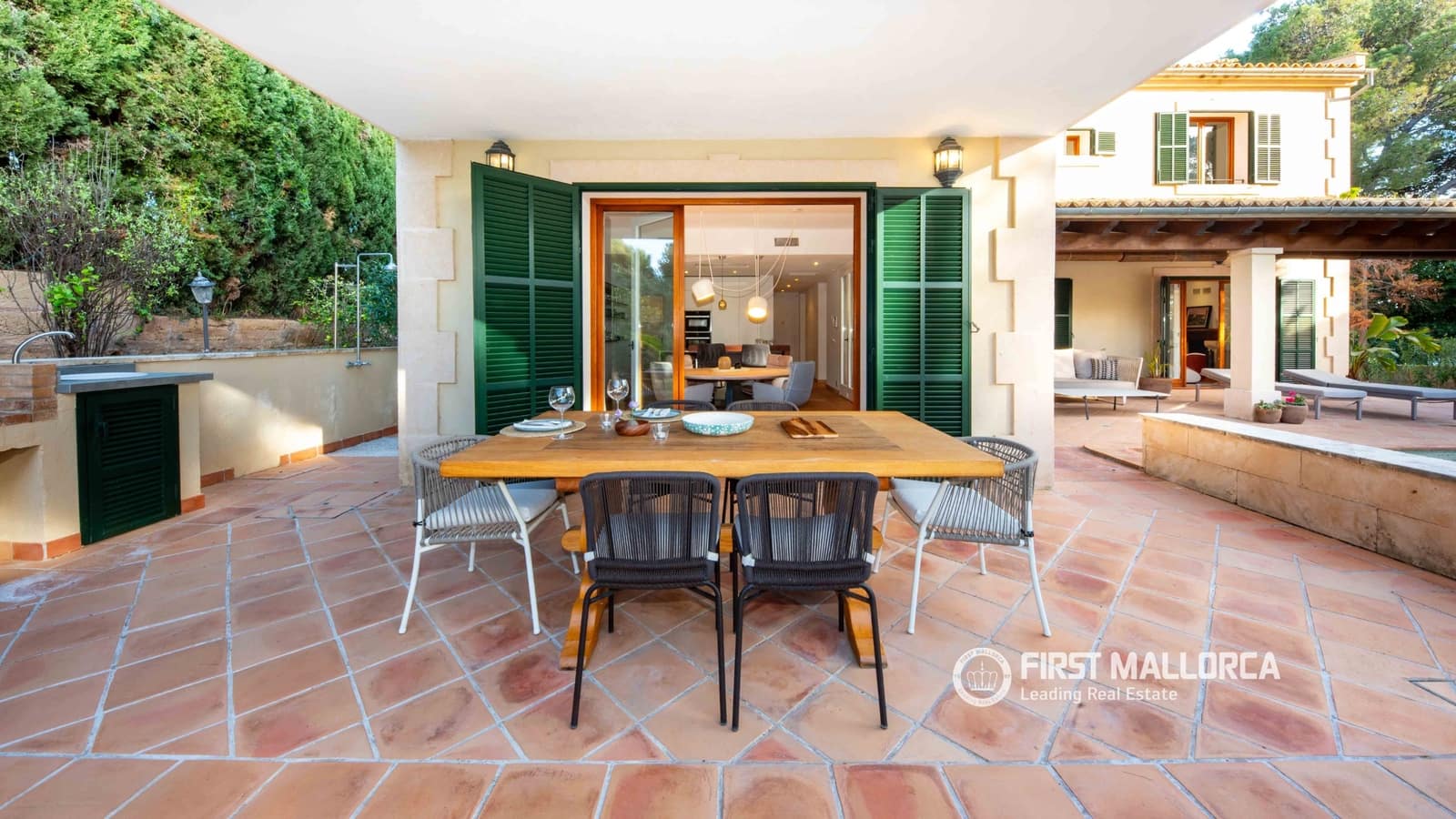 3 soverom Villa til salgs i Santa Ponsa med svømmebasseng garasje - € 2 550 000 (Ref: 9720943)