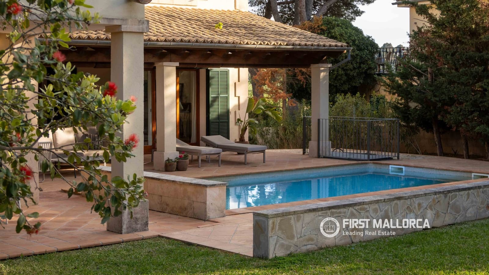 3 soverom Villa til salgs i Santa Ponsa med svømmebasseng garasje - € 2 550 000 (Ref: 9720943)