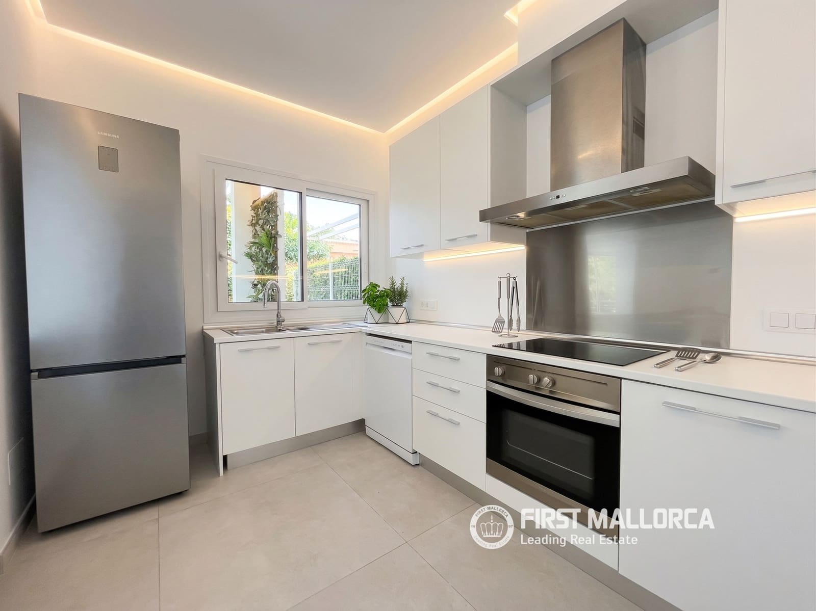 Ático de 3 habitaciones en Cala Vinyes / Cala Vinyas / Cala Viñas en alquiler con piscina garaje - 5.000 € (Ref: 9733954)