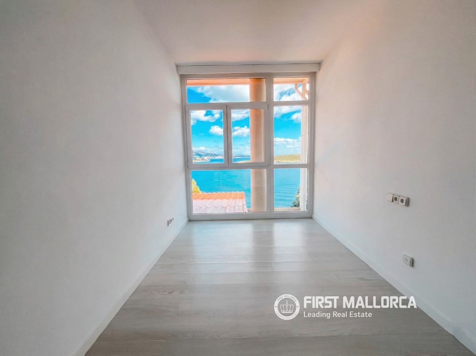 Ático de 3 habitaciones en Cala Vinyes / Cala Vinyas / Cala Viñas en alquiler con piscina garaje - 5.000 € (Ref: 9733954)