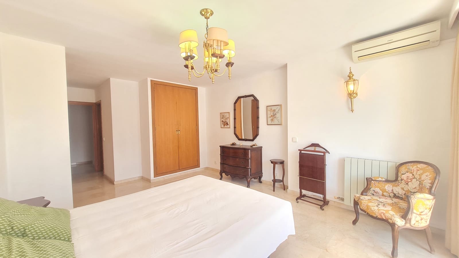 5 bedroom Penthouse for sale in Palma de Mallorca with garage - € 1,260,000 (Ref: 9733956)