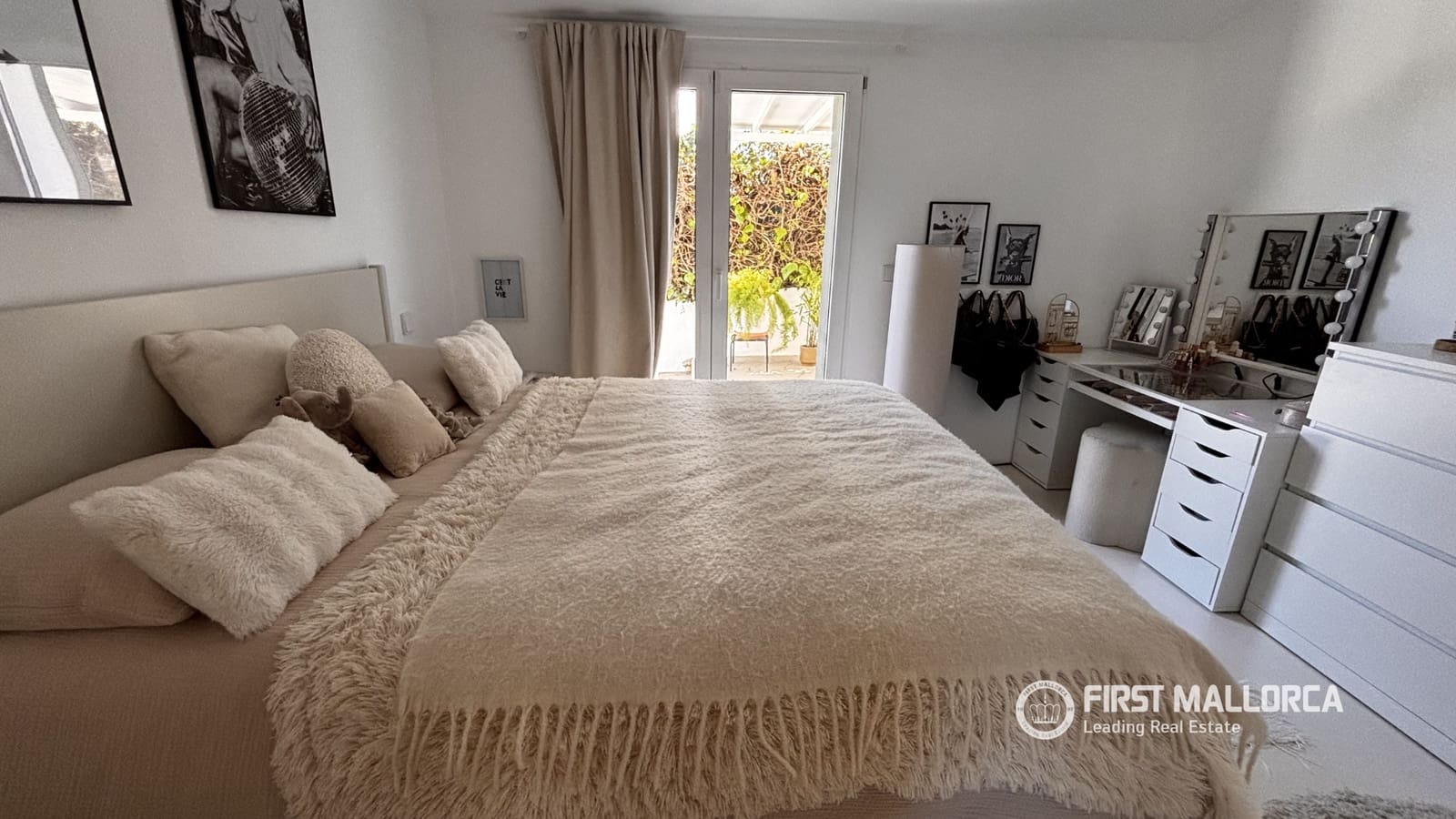 4 bedroom Villa for sale in Costa de la Calma with pool - € 1,300,000 (Ref: 9733957)