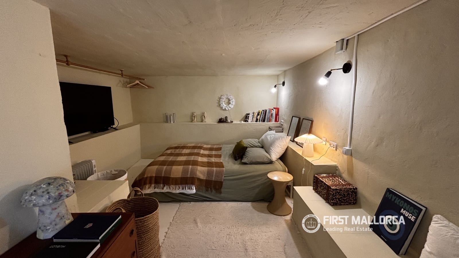 4 bedroom Villa for sale in Costa de la Calma with pool - € 1,300,000 (Ref: 9733957)