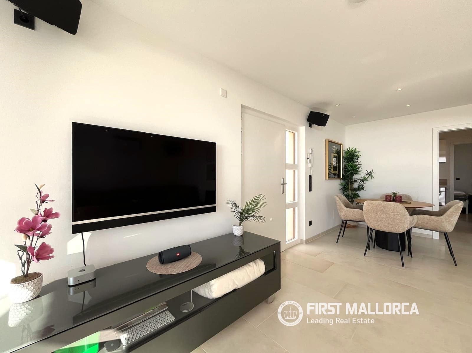 2 bedroom Penthouse for sale in El Toro / Port Adriano with garage - € 1,250,000 (Ref: 9733958)