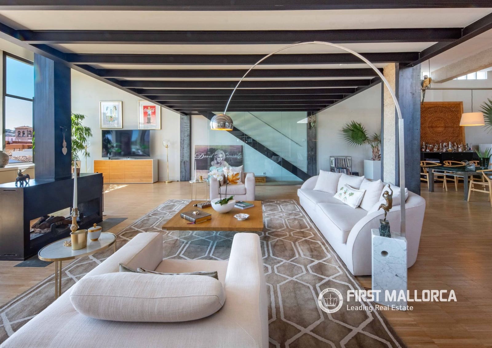 2 bedroom Apartment for sale in Genova with garage - € 1,800,000 (Ref: 9733960)
