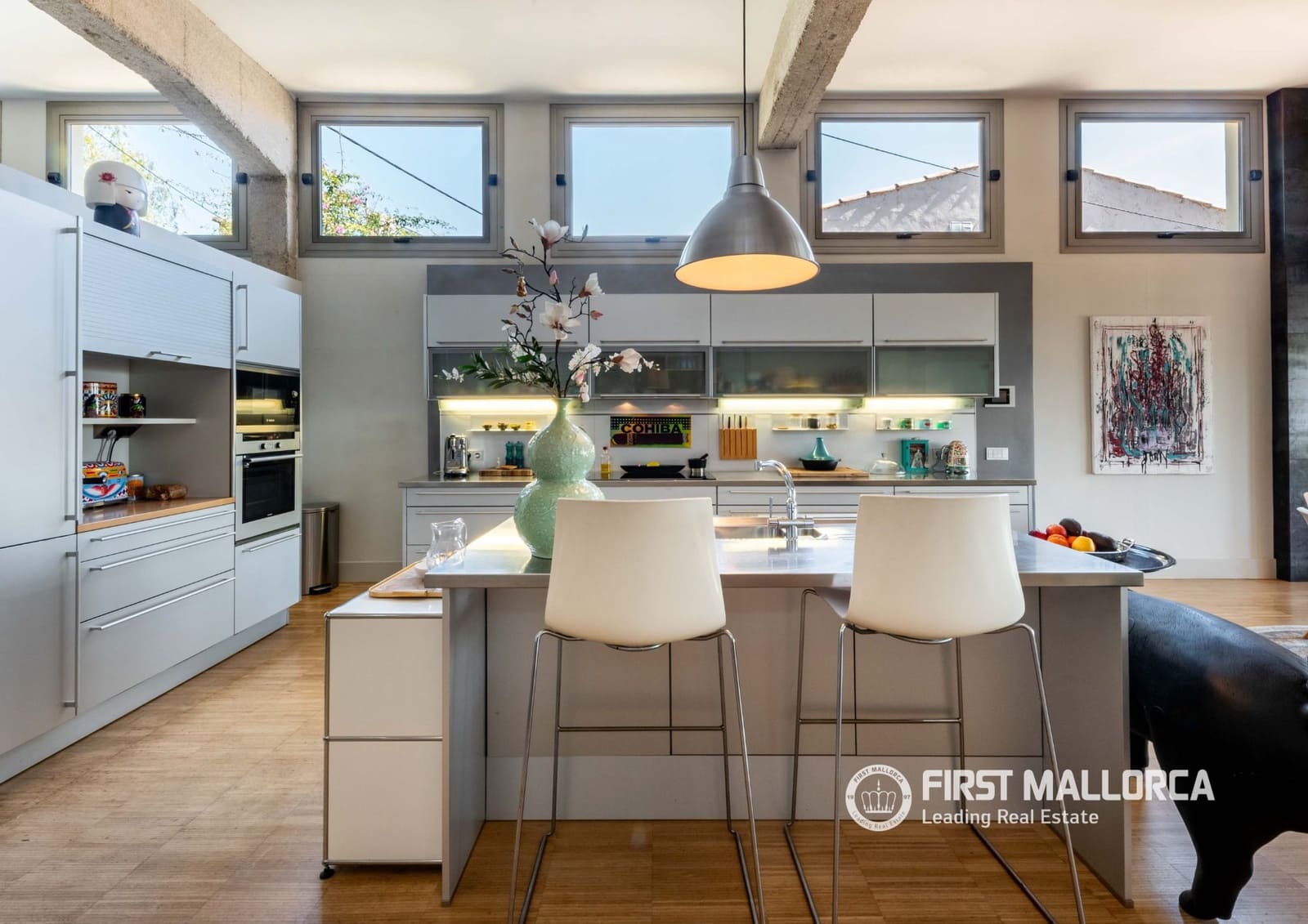 2 bedroom Apartment for sale in Genova with garage - € 1,800,000 (Ref: 9733960)