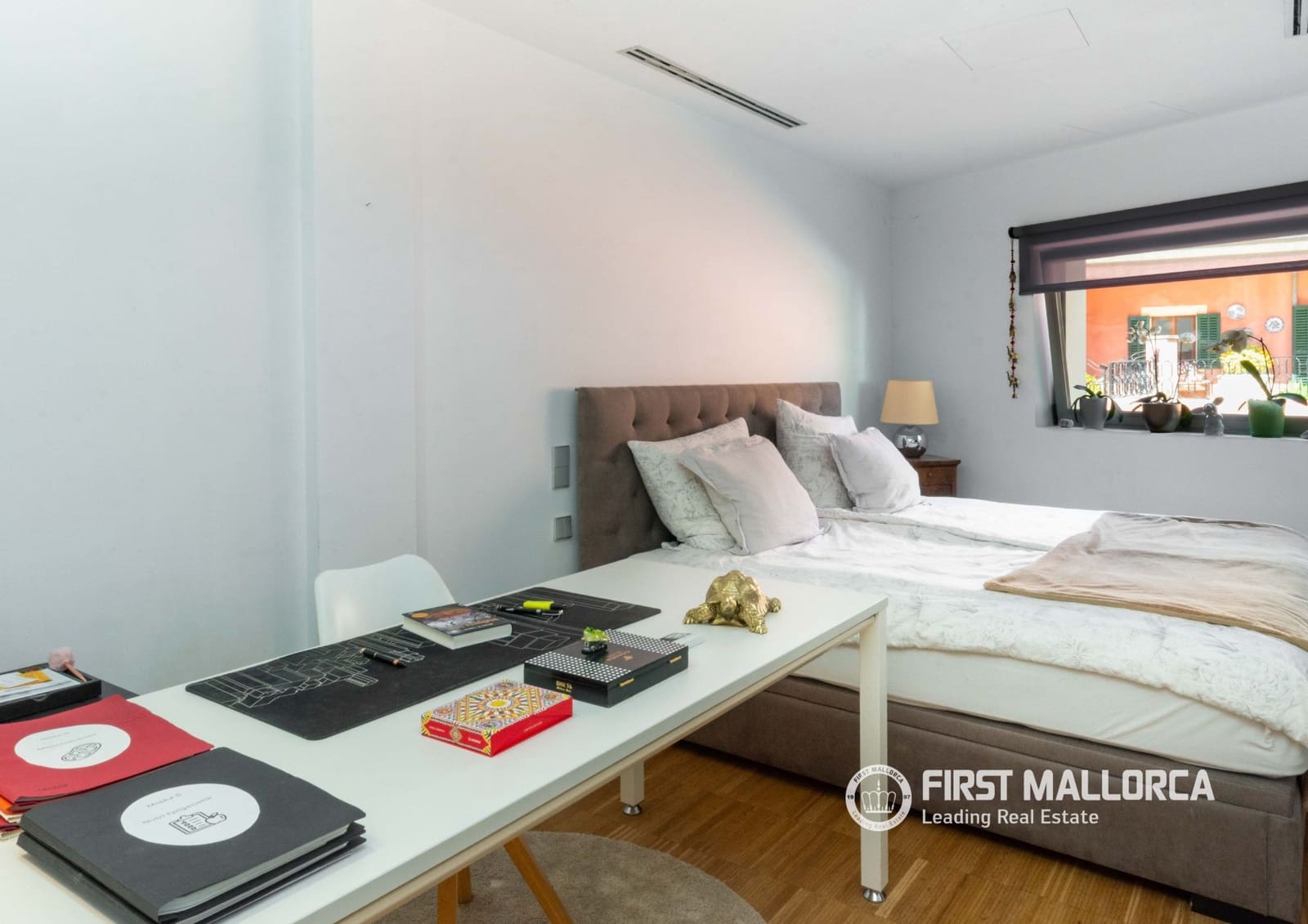 2 bedroom Apartment for sale in Genova with garage - € 1,800,000 (Ref: 9733960)