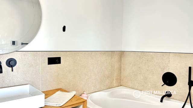 Apartamento de 3 habitaciones en Puerto Portals, Calvià en venta con garaje - 1.250.000 € (Ref: 9733961)