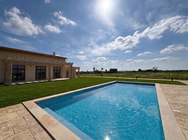 4 sypialnia Finka/Dom wiejski na sprzedaż w Campos z basenem garażem - 2 250 000 € (Ref: 9737347)