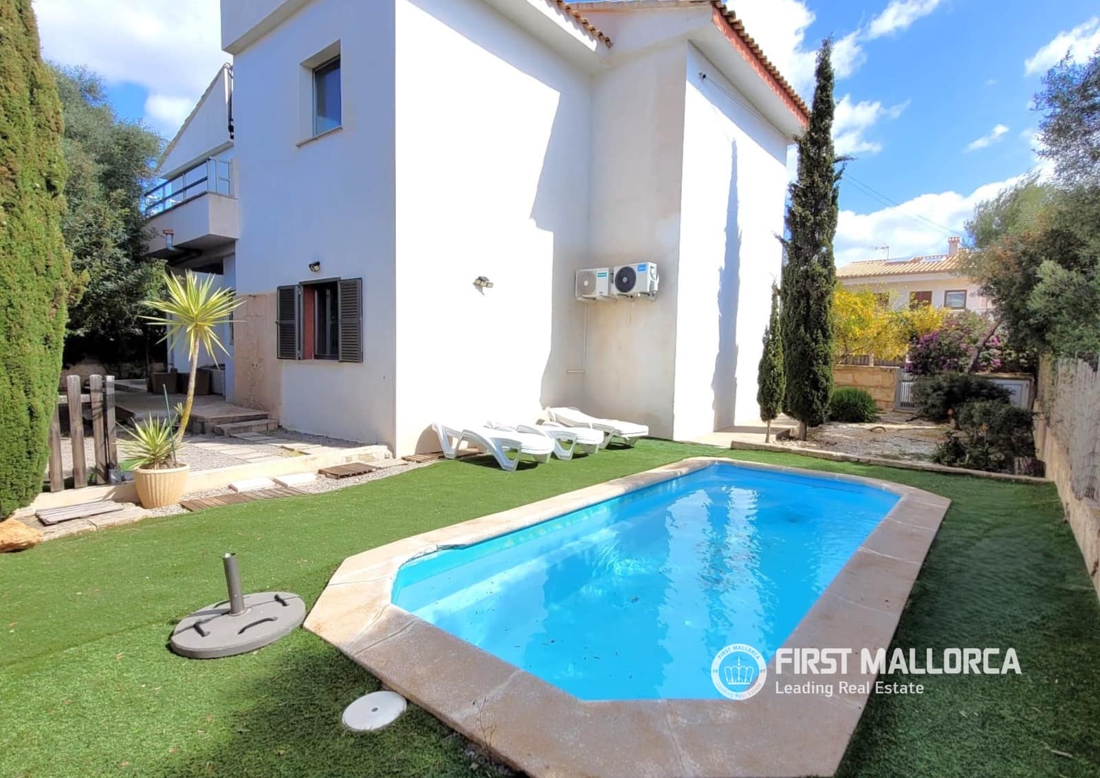 3 soveværelse Villa til leje i Llucmajor med swimmingpool - € 2.300 (Ref: 9750974)