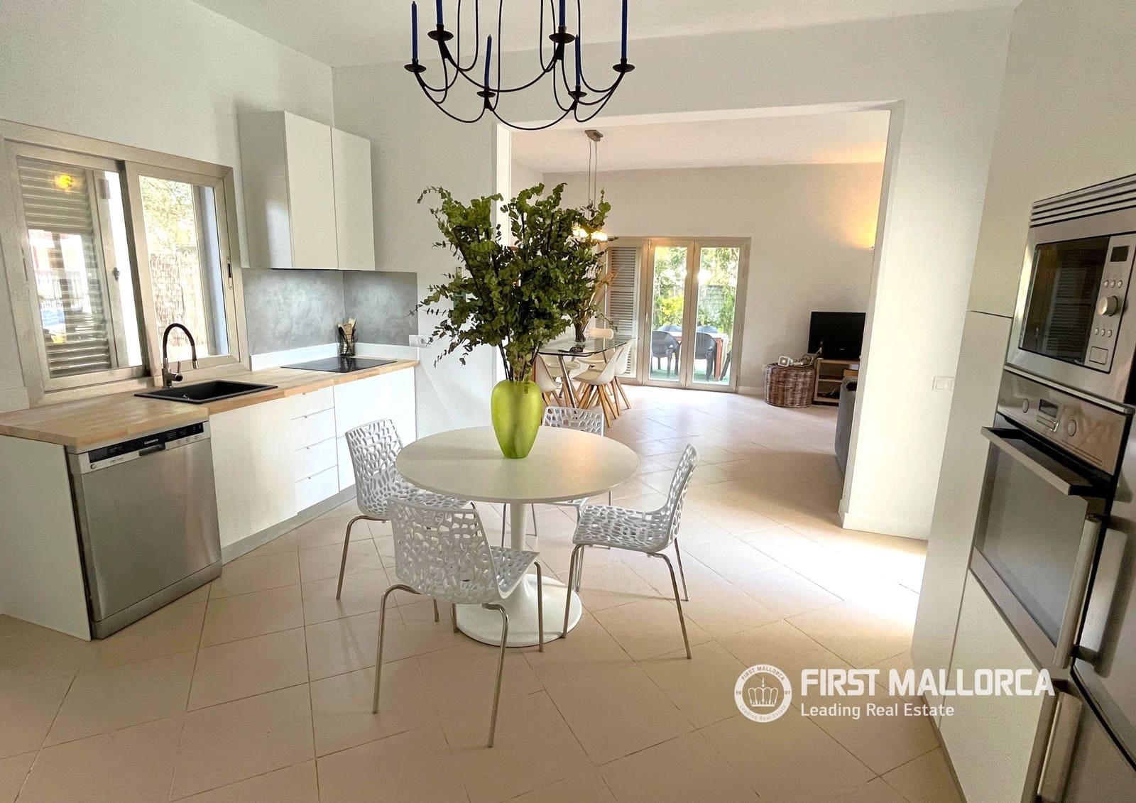 3 soveværelse Villa til leje i Llucmajor med swimmingpool - € 2.300 (Ref: 9750974)