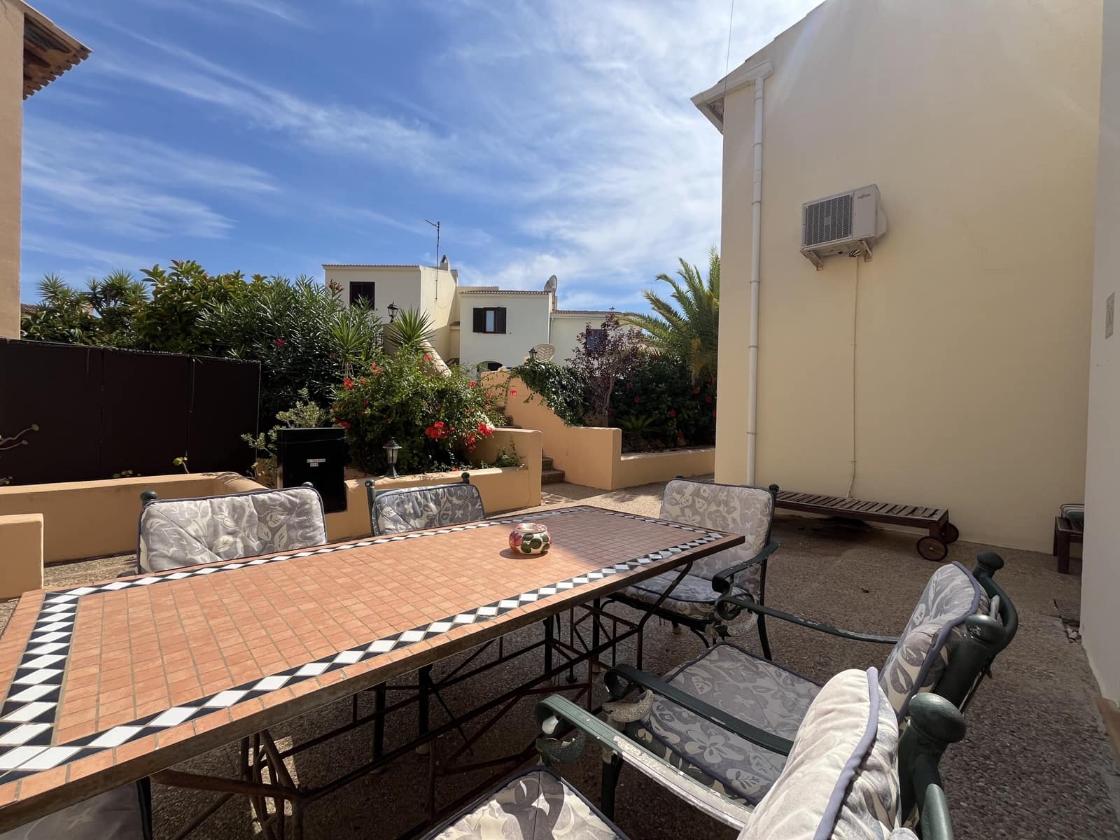 3 slaapkamer Halfvrijstaande villa te koop in Santa Ponsa met garage - € 1.150.000 (Ref: 9750976)