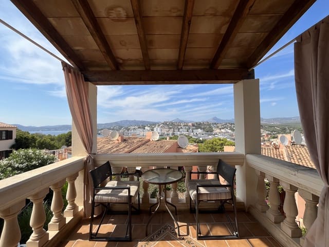 3 slaapkamer Halfvrijstaande villa te koop in Santa Ponsa, Calvià met garage - € 1.150.000 (Ref: 9750976)