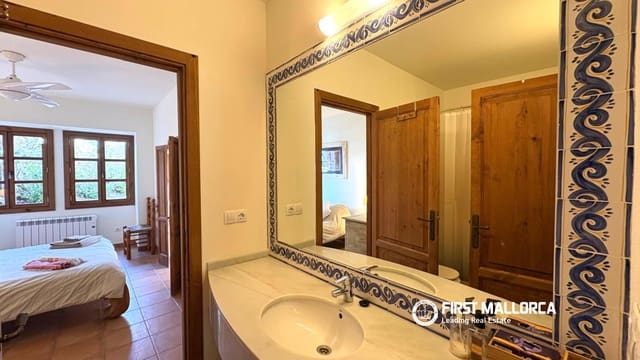 4 makuuhuone Omakotitalo myytävänä paikassa Galilea, Puigpunyent mukana uima-altaan 
autotalli - 1 295 000 € (Ref: 9758111)