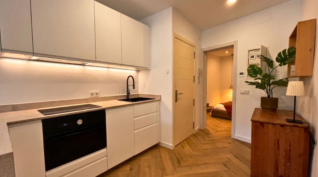 1 bedroom Apartment for rent in Palma de Mallorca - € 2,500 (Ref: 9761477)