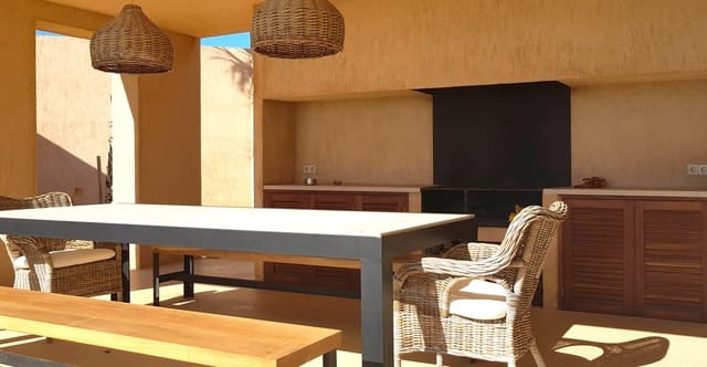 6 soveværelse Finca/Landehus til leje i Campos med swimmingpool garage - € 12.000 (Ref: 9770044)