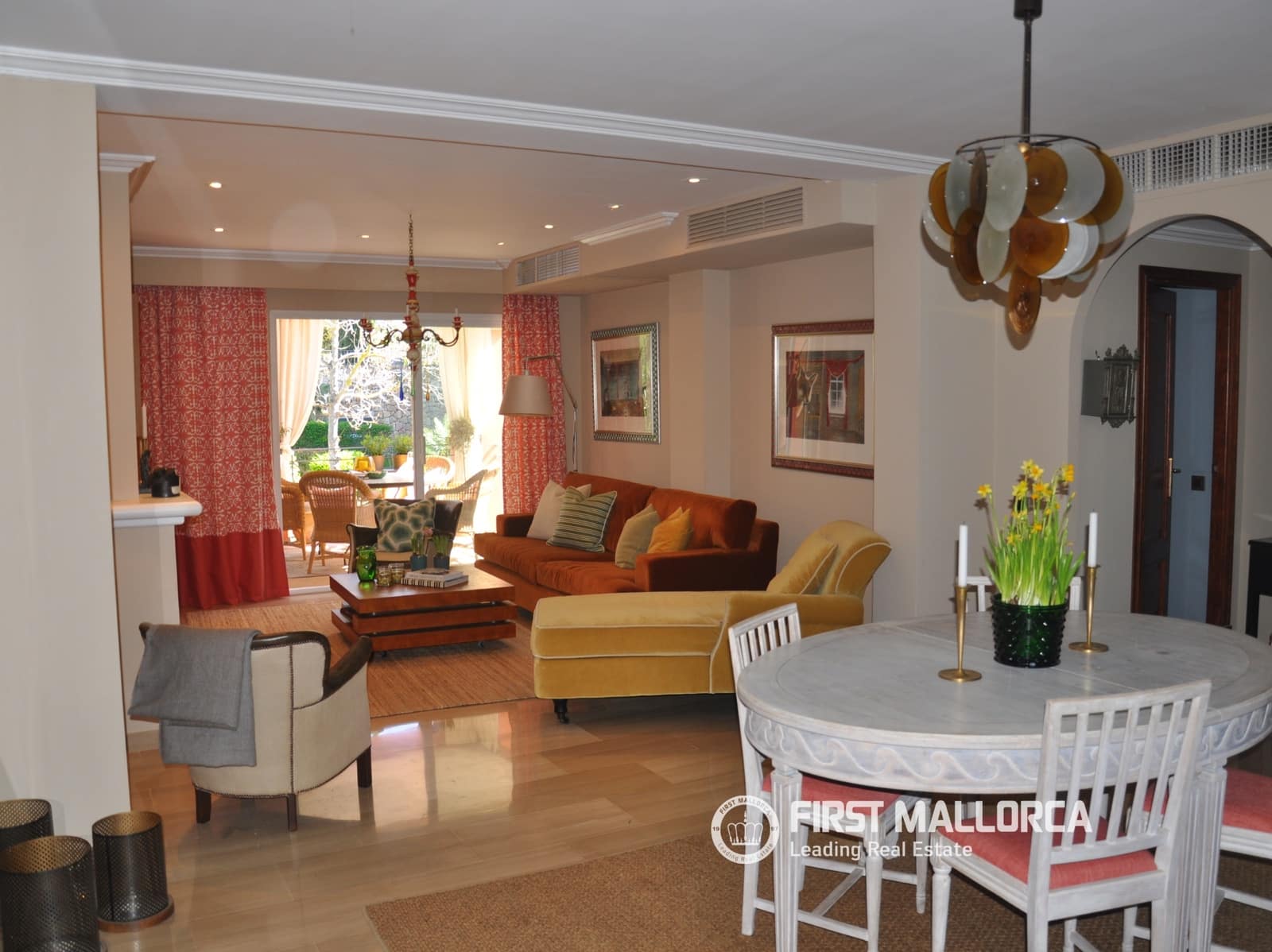 Penthouse de 2 chambres à louer à Bendinat avec piscine garage - 4 800 € (Ref: 9777223)