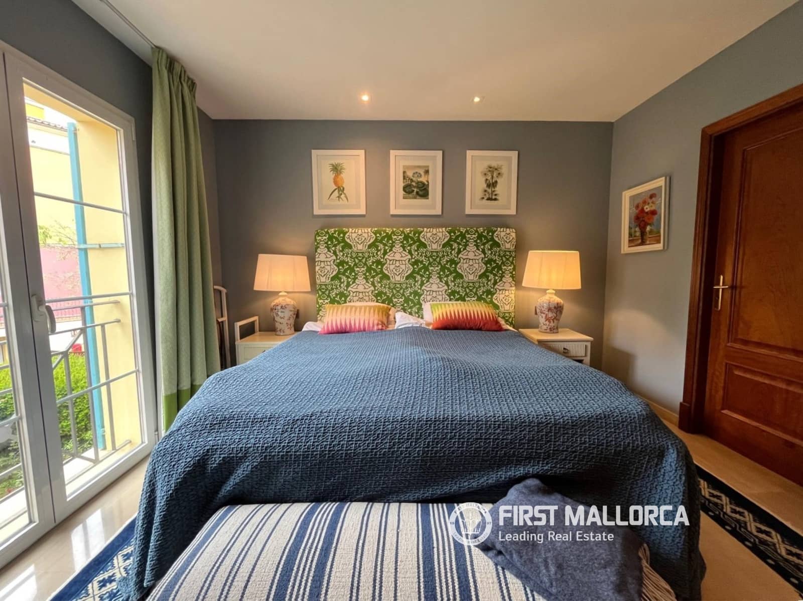 Penthouse de 2 chambres à louer à Bendinat avec piscine garage - 4 800 € (Ref: 9777223)