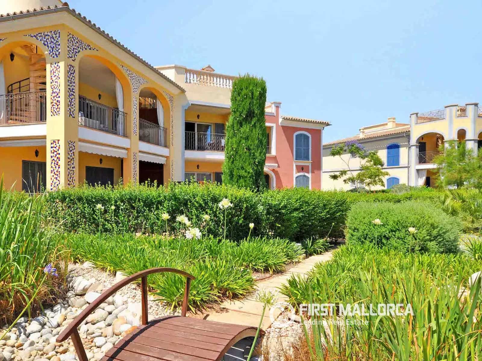 Penthouse de 2 chambres à louer à Bendinat avec piscine garage - 4 800 € (Ref: 9777223)