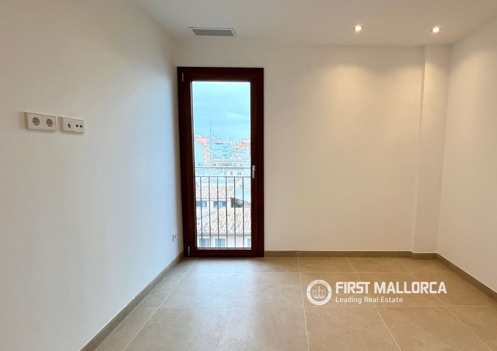 2 makuuhuone Kattohuoneisto vuokrattavana paikassa Palma de Mallorca - 2 300 € (Ref: 9779940)