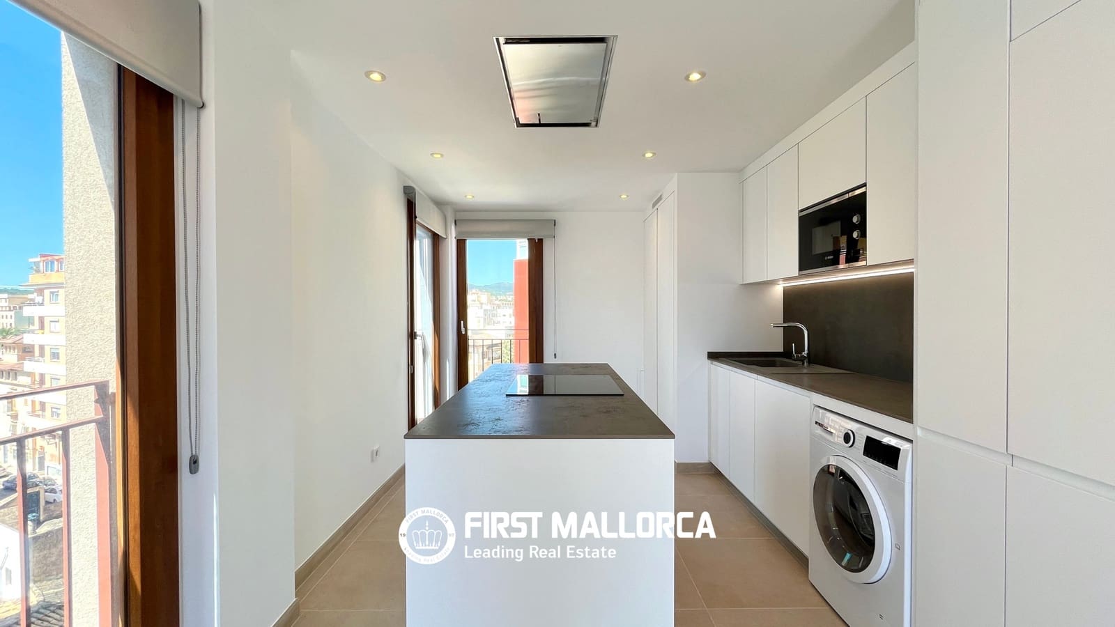 2 makuuhuone Kattohuoneisto vuokrattavana paikassa Palma de Mallorca - 2 300 € (Ref: 9779940)