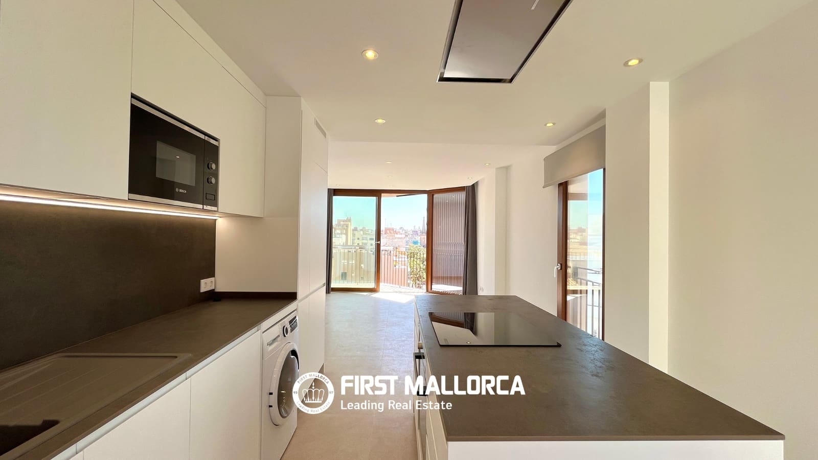 2 makuuhuone Kattohuoneisto vuokrattavana paikassa Palma de Mallorca - 2 300 € (Ref: 9779940)