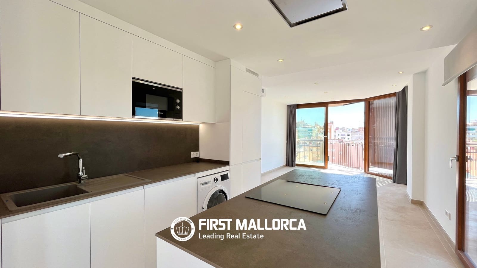 2 makuuhuone Kattohuoneisto vuokrattavana paikassa Palma de Mallorca - 2 300 € (Ref: 9779940)